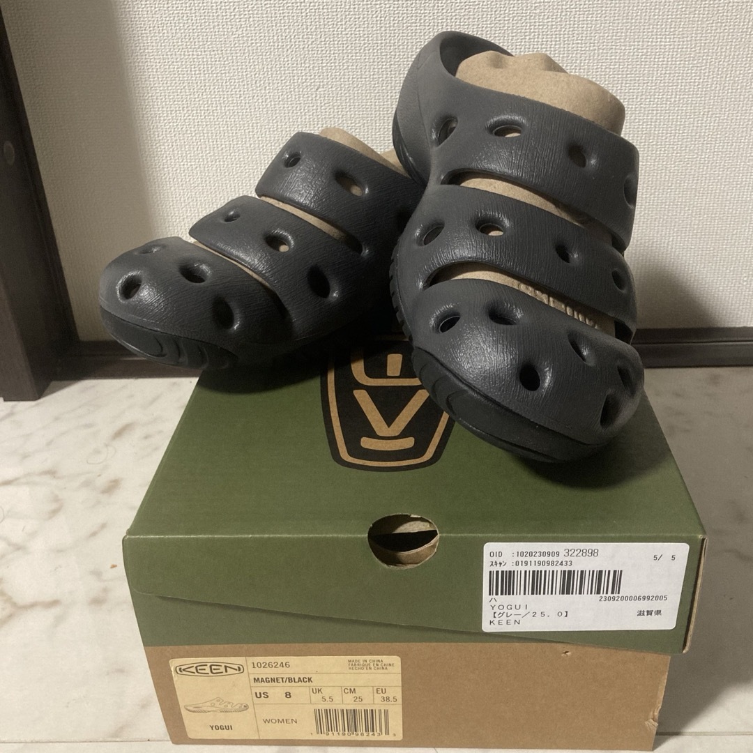 【未使用品】KEEN  ヨギ レディース サンダル 25.0cm