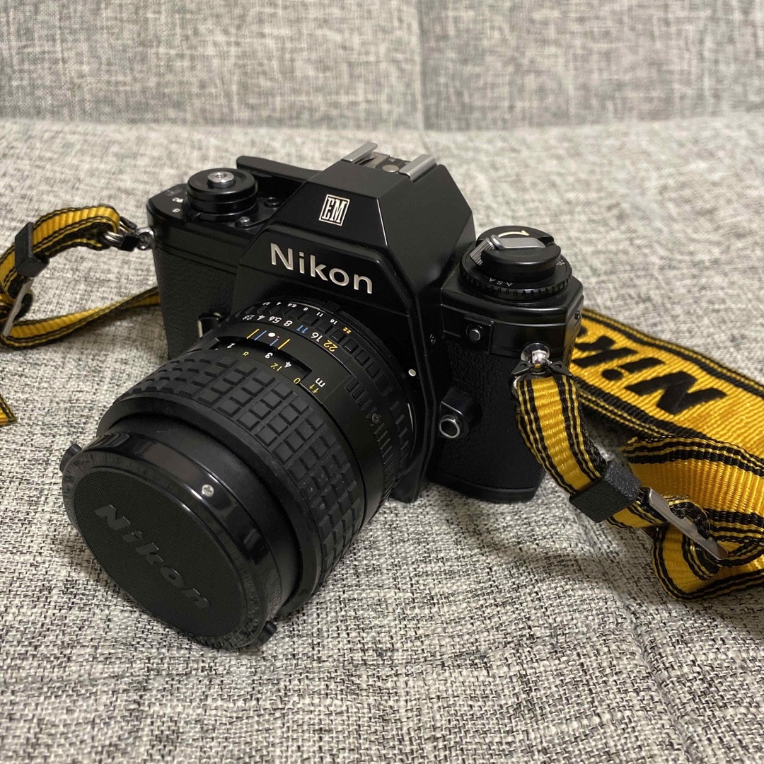 Nikon EMフィルムカメラ