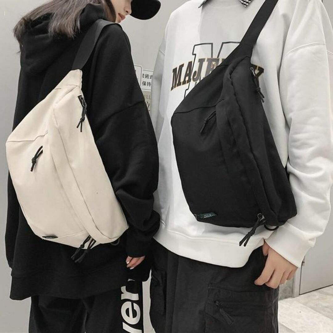 新品 ボディバッグ 白 ショルダーバッグ 男女兼用 大容量  韓国 カップル レディースのバッグ(ボディバッグ/ウエストポーチ)の商品写真
