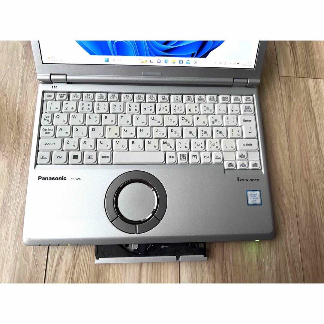 DVDスーパーマルチ搭載軽量快速PCLet's note CF-SZ6RDQVS