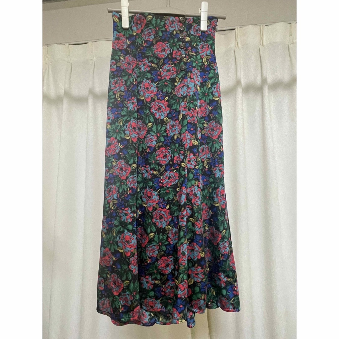Lily Brown(リリーブラウン)のリリーブラウン　花柄マーメイドスカート レディースのスカート(ロングスカート)の商品写真