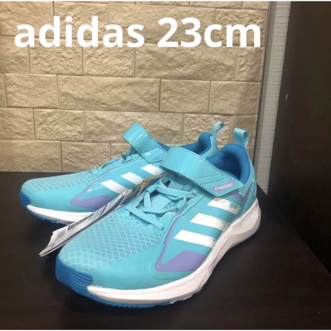 新品未使用 adidas スニーカー 23cm