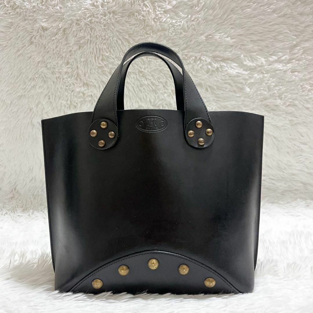 良品】CELINE ハンドバッグ スタッズ トリオンフ カーフレザー ブラック-