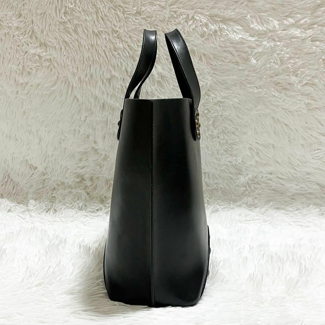 【良品】CELINE ハンドバッグ スタッズ トリオンフ カーフレザー ブラック