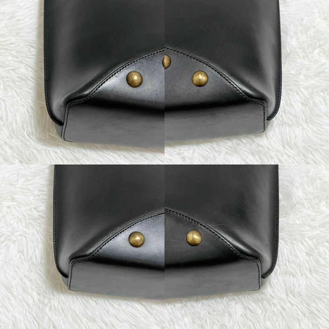 【良品】CELINE ハンドバッグ スタッズ トリオンフ カーフレザー ブラック