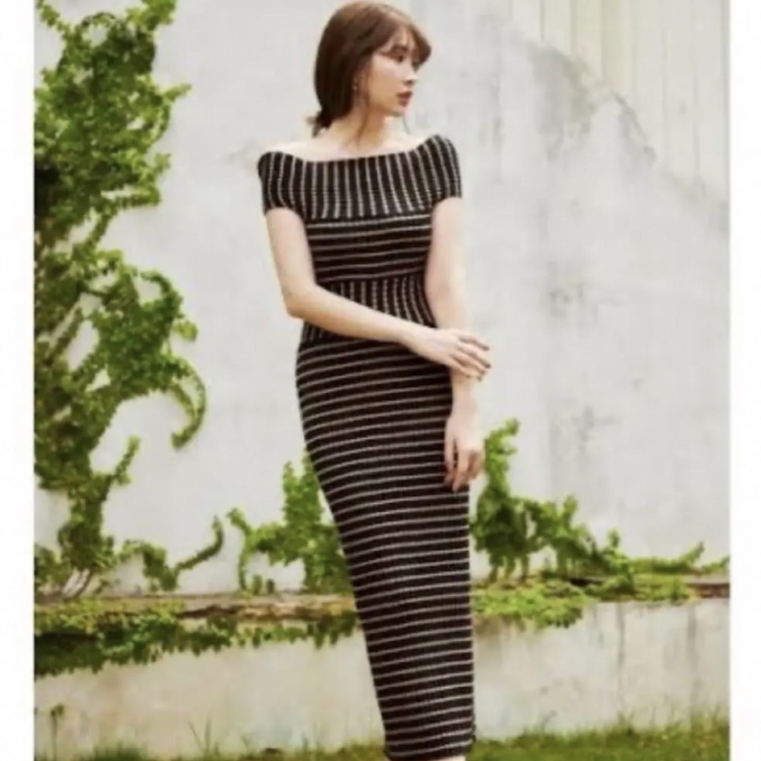 Her lip to(ハーリップトゥ)のHerlipto Stripe Ribbed-Knit Midi Dress レディースのワンピース(ロングワンピース/マキシワンピース)の商品写真