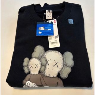 ユニクロ(UNIQLO)の新品未使用ダグ付き　カウズコラボ　ユニクロ　スエット　トレーナー　Ｌサイズ　完売(トレーナー/スウェット)