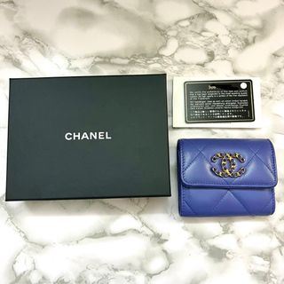 シャネル(CHANEL)のCHANEL シャネル 19 財布 コンパクトウォレット パープル 紫(財布)