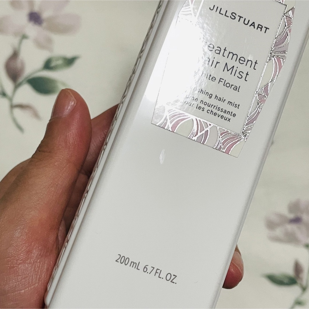 JILLSTUART(ジルスチュアート)のJILLSTUART⭐︎トリートメントヘアミスト＆リップバーム　2点セット コスメ/美容のヘアケア/スタイリング(ヘアウォーター/ヘアミスト)の商品写真