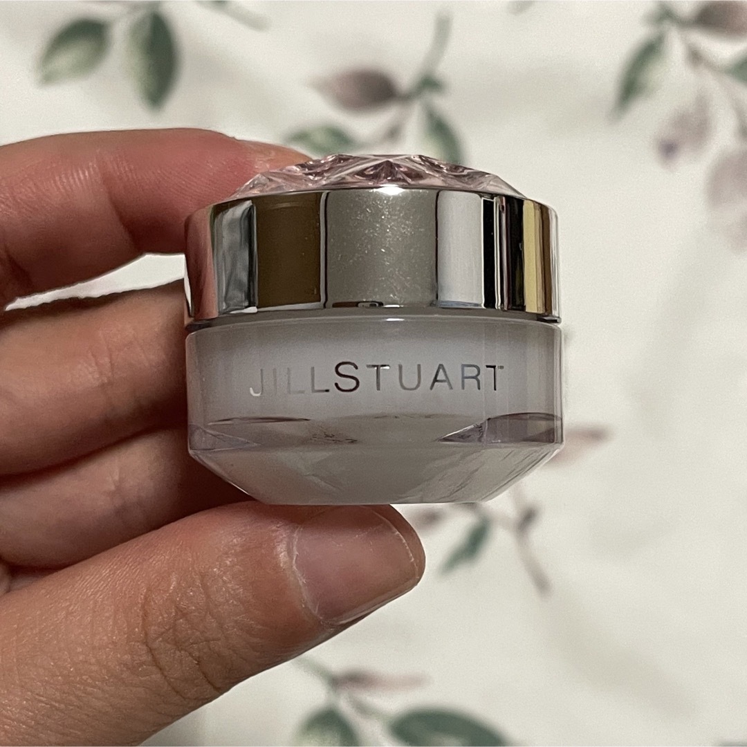 JILLSTUART(ジルスチュアート)のJILLSTUART⭐︎トリートメントヘアミスト＆リップバーム　2点セット コスメ/美容のヘアケア/スタイリング(ヘアウォーター/ヘアミスト)の商品写真