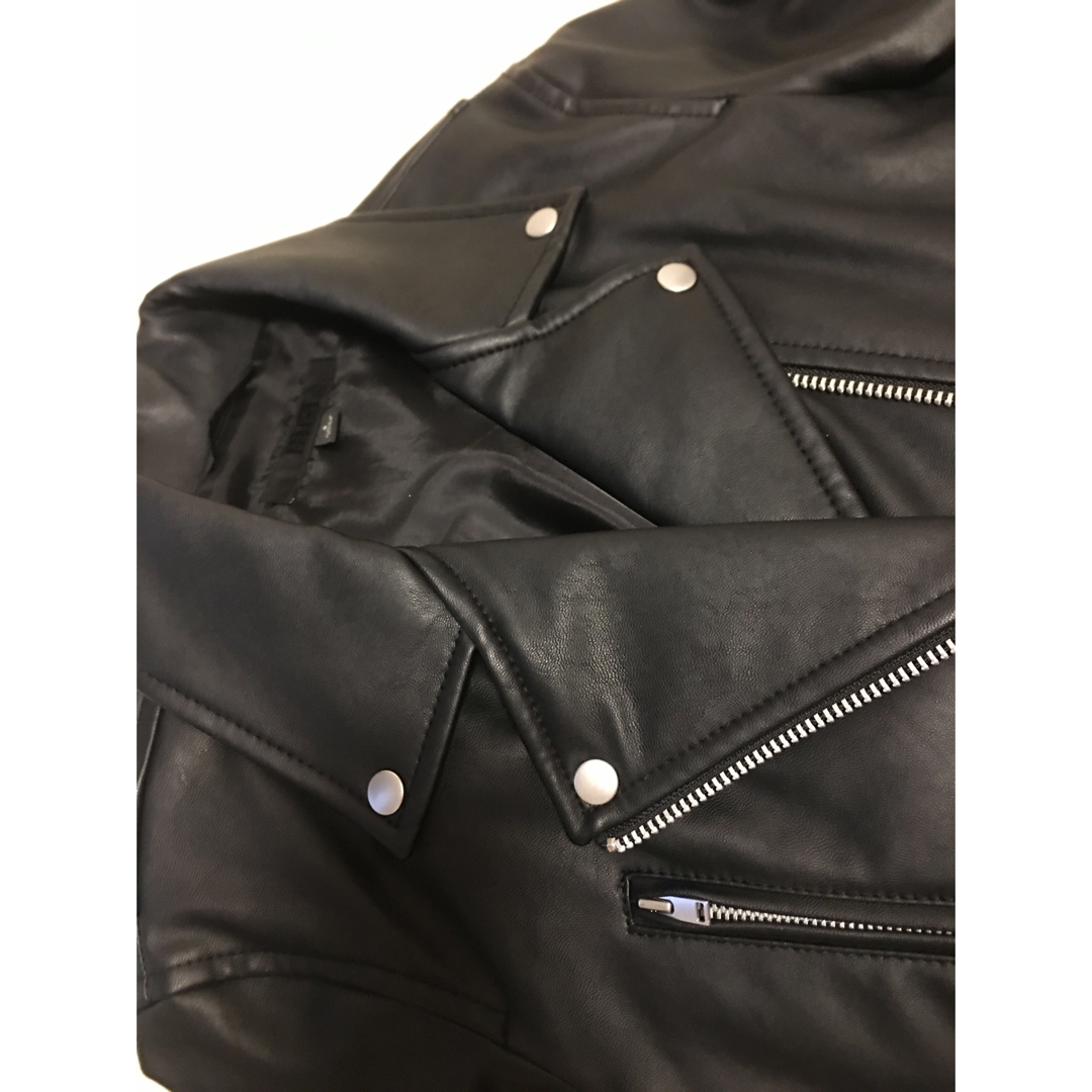 UNIQLO(ユニクロ)の専用 レディースのジャケット/アウター(ライダースジャケット)の商品写真