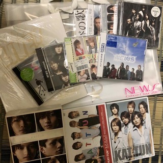 ジャニーズ(Johnny's)のNEWS、KAT-TUN　CD、DVD、コンサートグッズ　まとめ(アイドルグッズ)