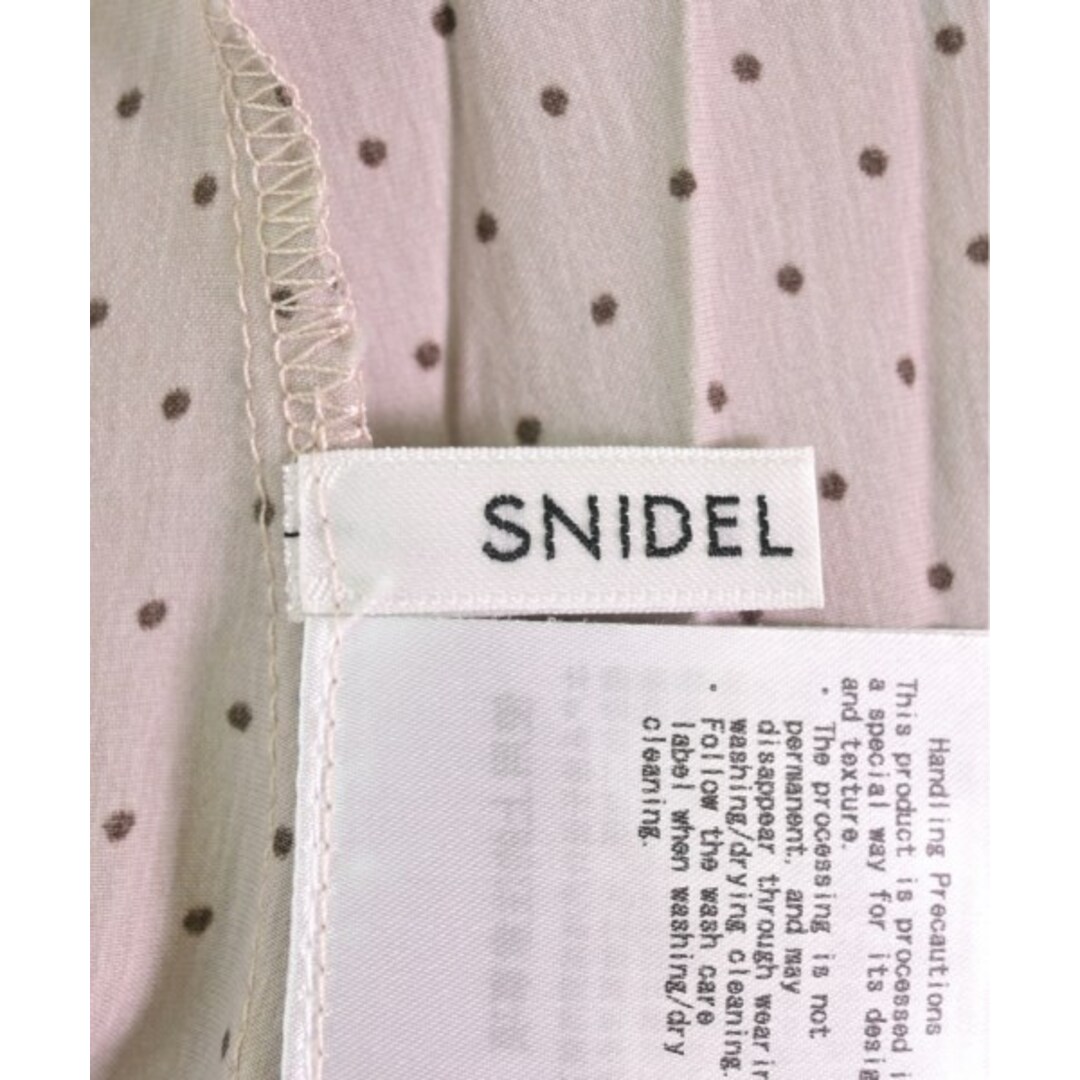 SNIDEL(スナイデル)のSNIDEL スナイデル ワンピース F(M位) ピンクx黒(ドット) 【古着】【中古】 レディースのワンピース(ひざ丈ワンピース)の商品写真