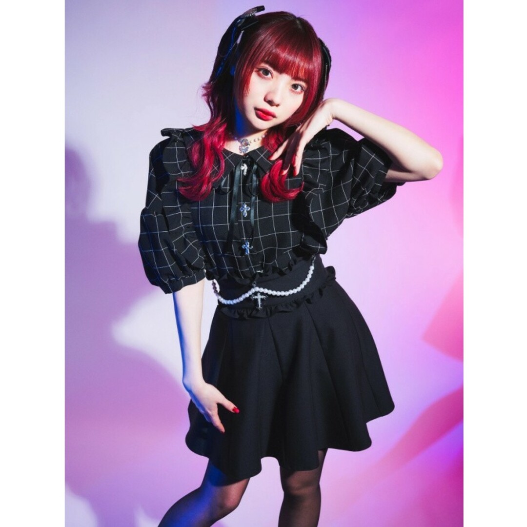 Ank Rouge(アンクルージュ)のJamie エーエヌケー パールチェーンクロスフレアスカート レディースのスカート(ミニスカート)の商品写真