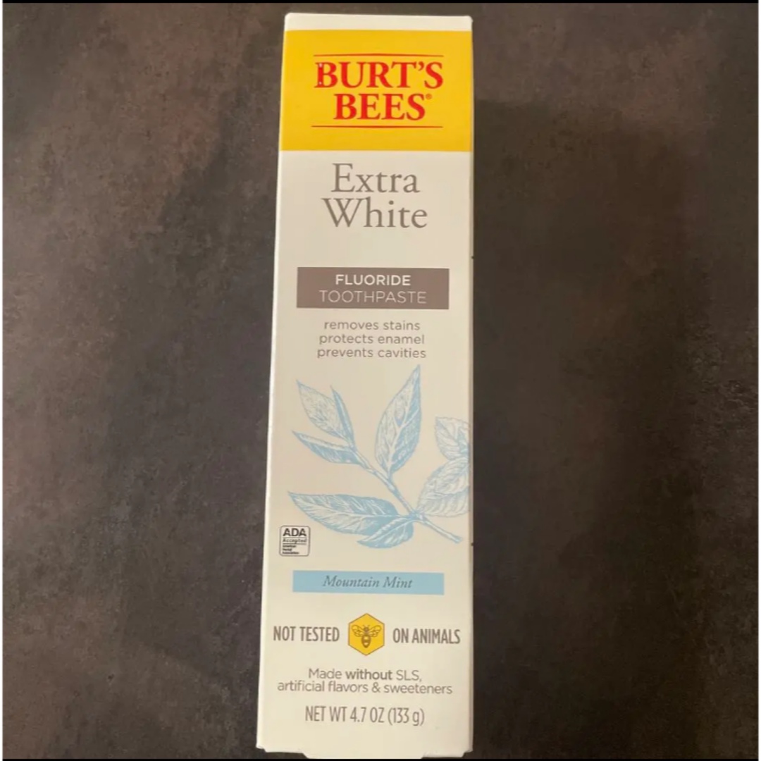 BURT'S BEES(バーツビーズ)のバーツビーズ　歯磨き粉 コスメ/美容のオーラルケア(歯磨き粉)の商品写真