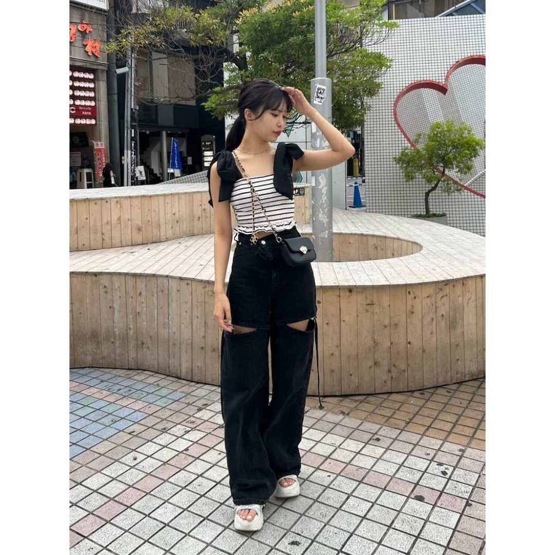 who's who Chico - 新品未使用 chico チコ サイドベルトスリットデニム