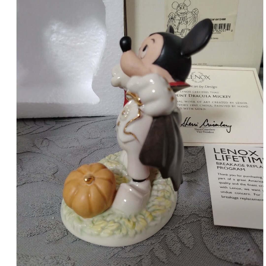 Disney(ディズニー)のディズニー　ミッキー　ドラキュラ　レノックス　ハロウィン　LENOX エンタメ/ホビーのフィギュア(その他)の商品写真