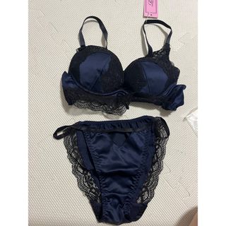 新品タグ付き(ブラ&ショーツセット)