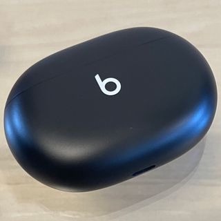 ビーツバイドクタードレ(Beats by Dr Dre)の★美品★Beats Studio Buds ブラック 充電ケースのみ／B227(ヘッドフォン/イヤフォン)