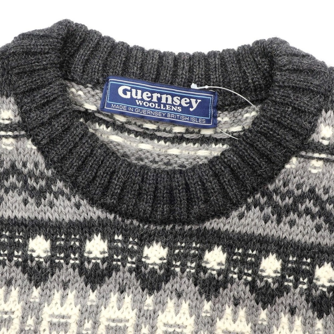 ガンジーウーレンズ GUERNSEY WOOLLENS ミドルゲージウール フェアアイル柄 クルーネックニット グレーxオフホワイト【サイズ36】【メンズ】