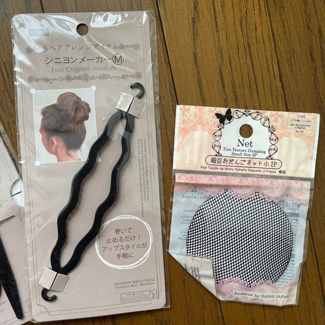 DAISO 髪関係の4つセット ハンドメイドのアクセサリー(ヘアアクセサリー)の商品写真