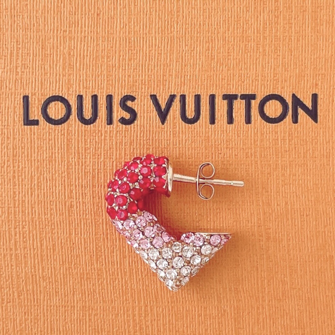 LOUIS VUITTON - ルイヴィトン vロゴ ピアス イヤリング ハート