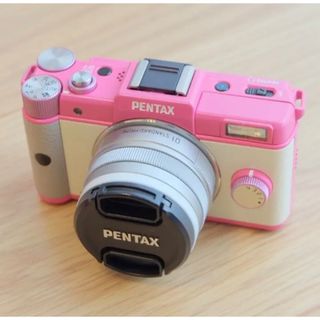 ペンタックス(PENTAX)の(限定100台)Pentax × Loewe コラボ　ペンタックスQ マゼンタ(ミラーレス一眼)