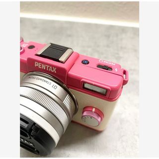 (限定100台)Pentax × Loewe コラボ ペンタックスQ マゼンタ (限定100台)Pentax × Loewe コラボ ペンタックスQ マゼンタ