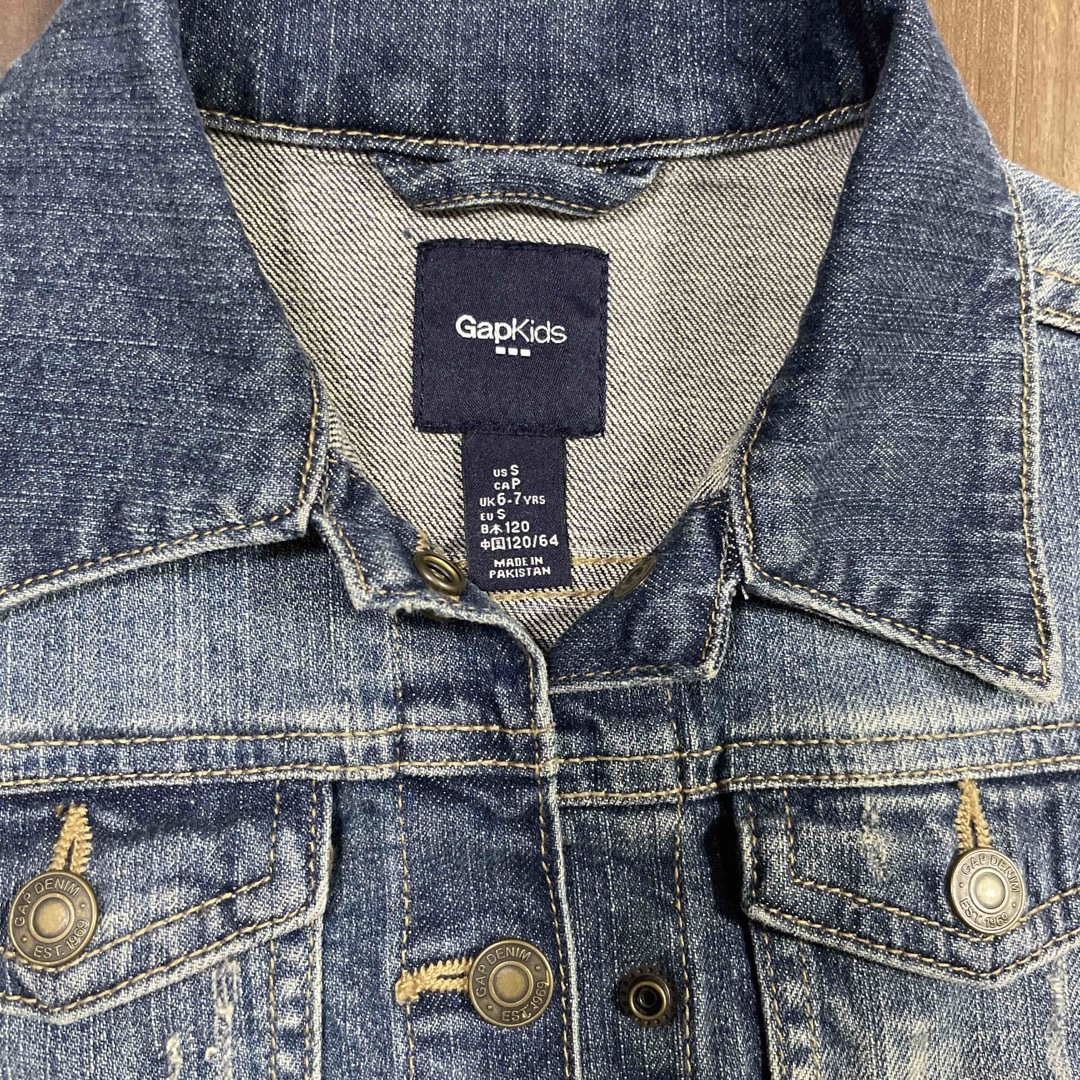 GAP Kids(ギャップキッズ)のGAP 120 デニムジャケット キッズ/ベビー/マタニティのキッズ服女の子用(90cm~)(ジャケット/上着)の商品写真