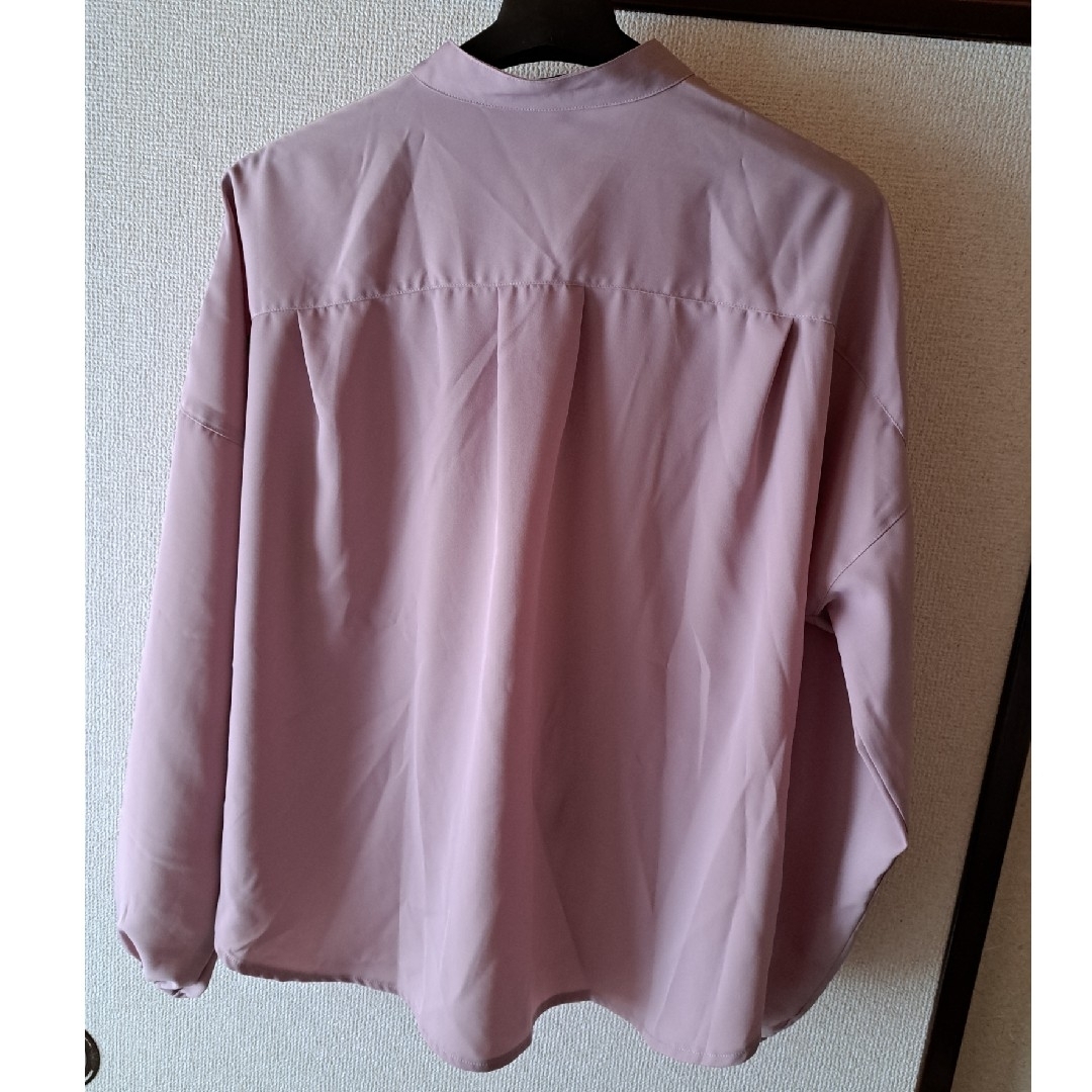 URBAN RESEARCH(アーバンリサーチ)のピンク　シャツ レディースのトップス(シャツ/ブラウス(長袖/七分))の商品写真