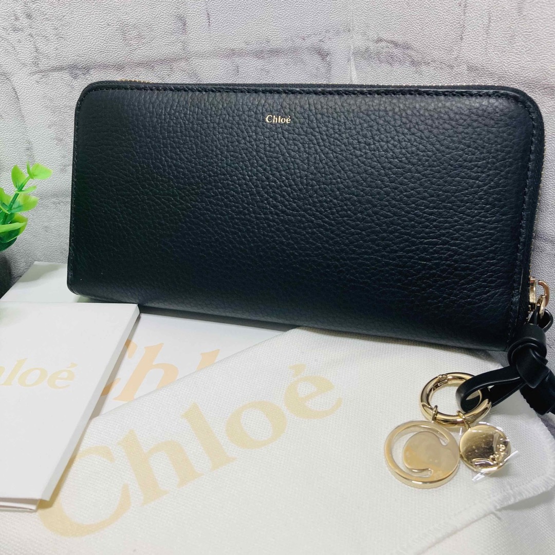 新品未使用！　クロエ　Chloe 長財布　ブラック　ラウンドファスナー　チャーム