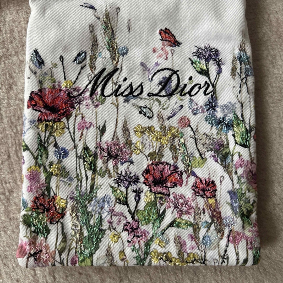 【新品未使用】Dior 刺繍巾着　花柄