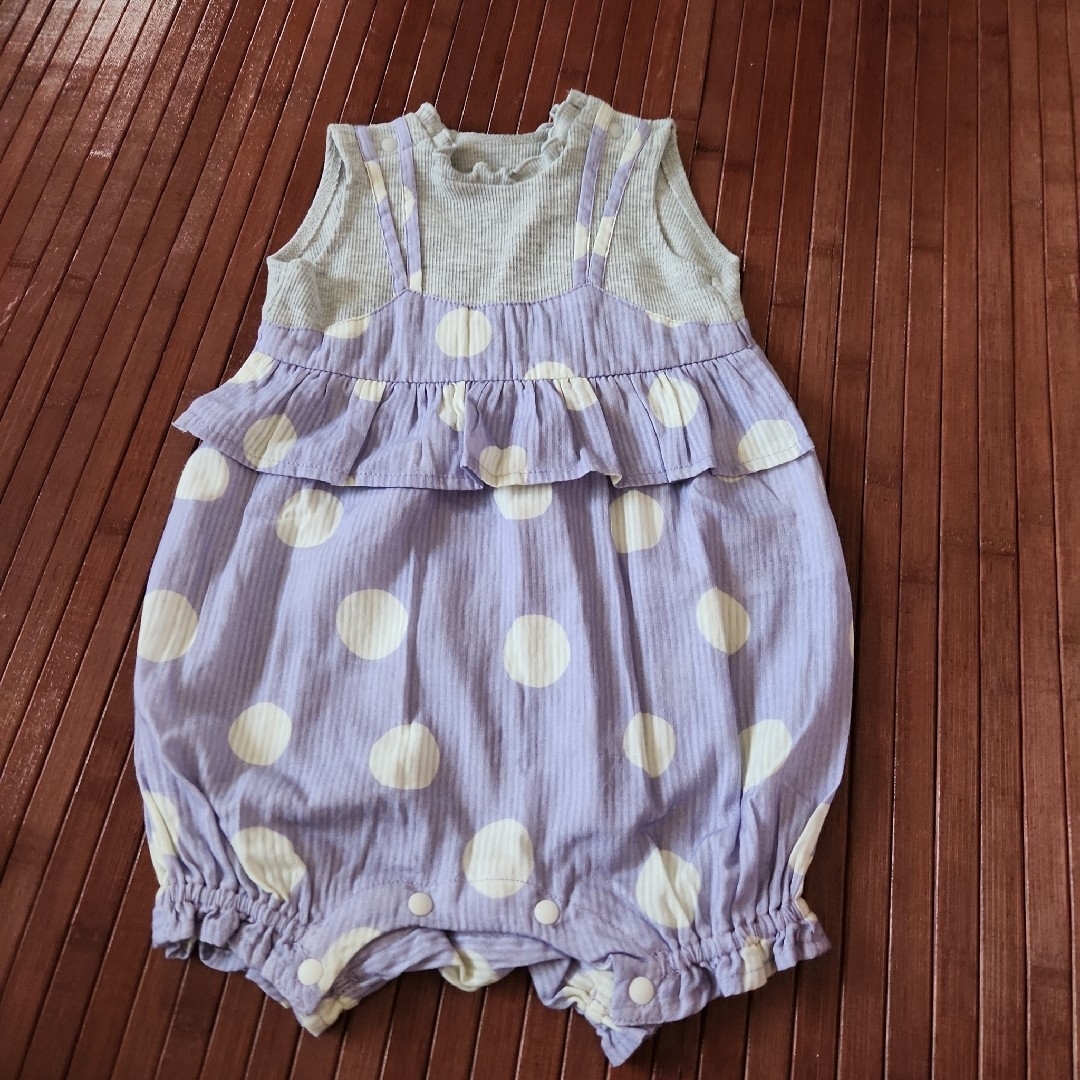 BREEZE(ブリーズ)の水玉ドットロンパース キッズ/ベビー/マタニティのベビー服(~85cm)(ロンパース)の商品写真