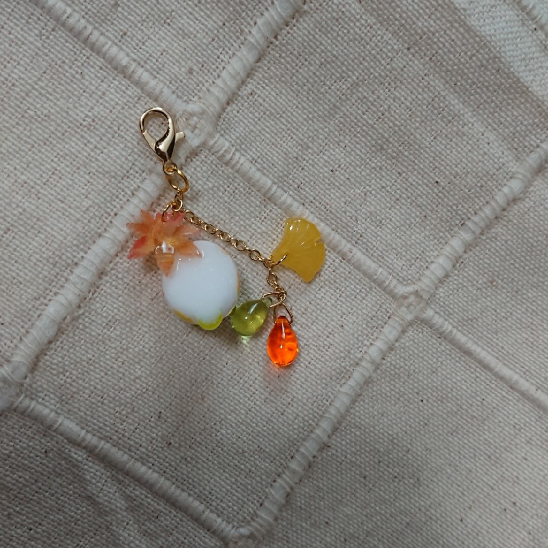 No.583 チャーム もみじ いちょう 雪うさぎ チェコドロップの通販 by