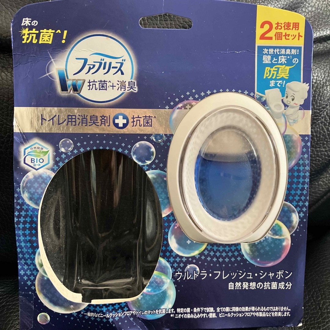 P&G(ピーアンドジー)の専用です  ファブリーズ  トイレ消臭剤➕抗菌   3こ インテリア/住まい/日用品の日用品/生活雑貨/旅行(日用品/生活雑貨)の商品写真