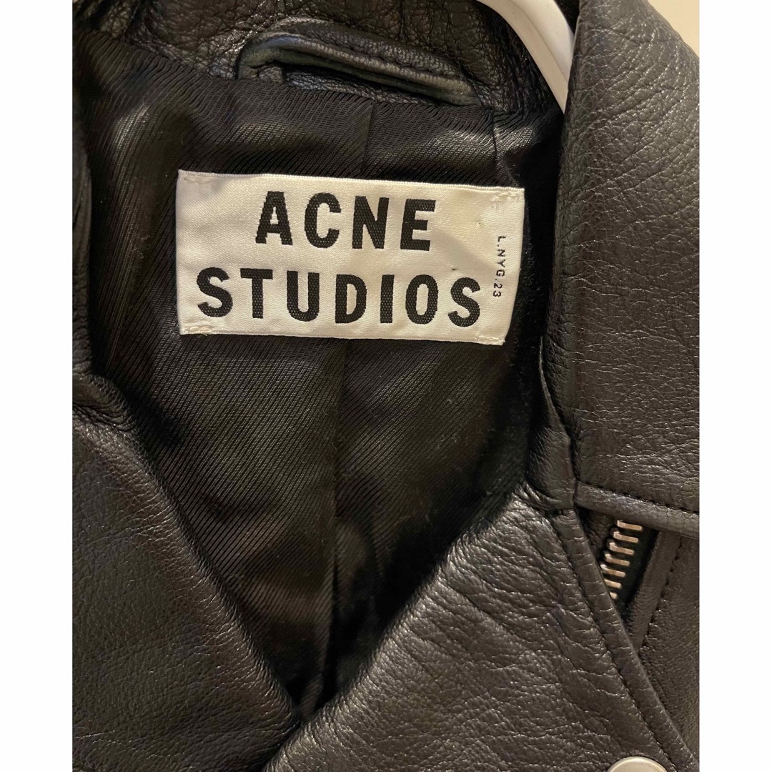 Acne Studios(アクネストゥディオズ)のACNE STUDIOS レザージャケット　34サイズ レディースのジャケット/アウター(ライダースジャケット)の商品写真