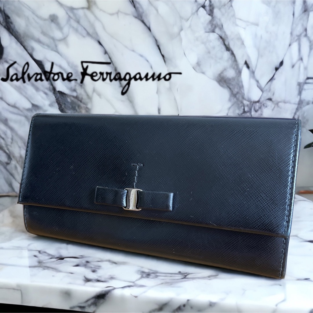 Salvatore Ferragamo - サルヴァトーレフェラガモ 長財布 黒 美品 ...