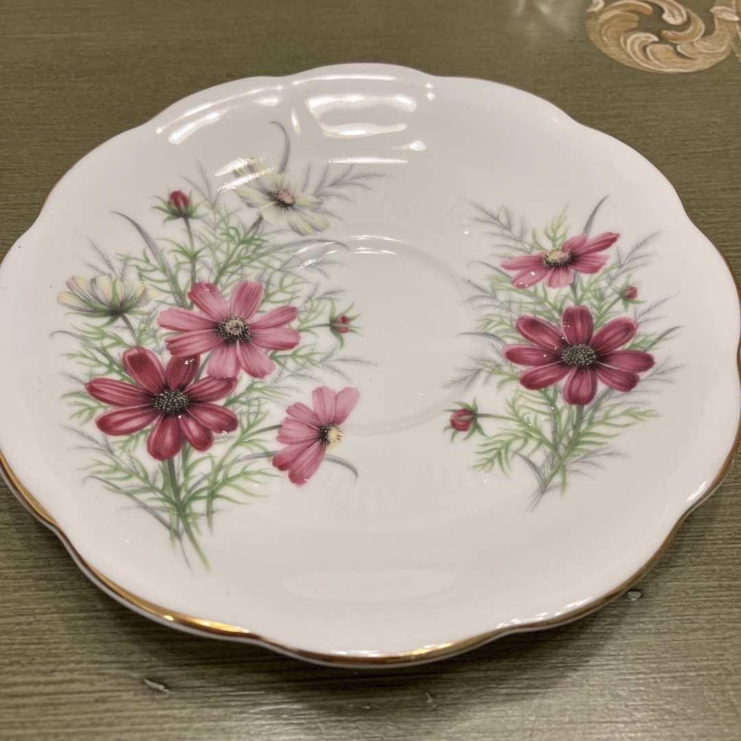 ROYAL ALBERT(ロイヤルアルバート)のロイヤルアルバート秋桜カップ（ビンテージ） インテリア/住まい/日用品のキッチン/食器(食器)の商品写真