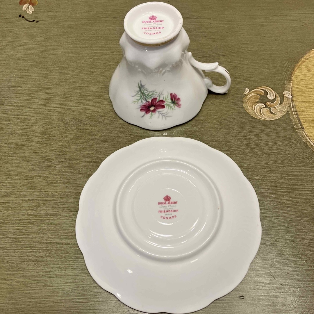 ROYAL ALBERT(ロイヤルアルバート)のロイヤルアルバート秋桜カップ（ビンテージ） インテリア/住まい/日用品のキッチン/食器(食器)の商品写真