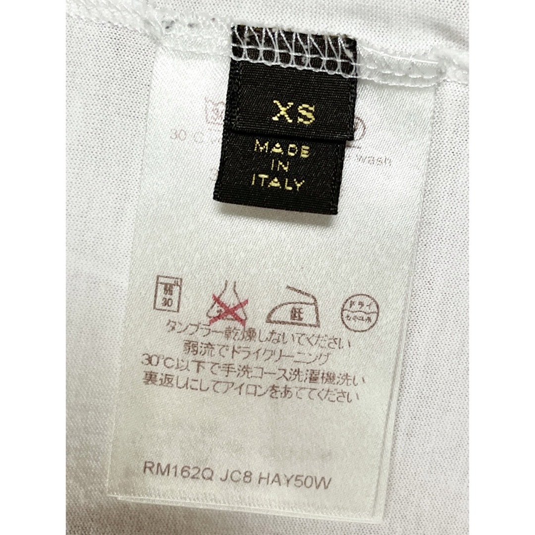 LOUIS VUITTON(ルイヴィトン)のLouis Vuitton LV刺繍サークルロゴTシャツ Vネック ユニセックス メンズのトップス(Tシャツ/カットソー(半袖/袖なし))の商品写真