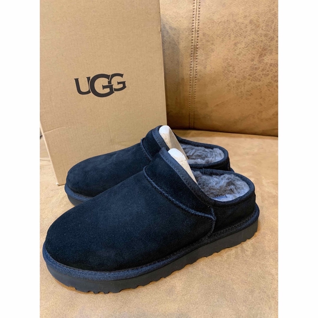 FRAMeWORK(フレームワーク)の新品　FRAMeWORK  UGG クラシックスリッパー  24cmブラック レディースの靴/シューズ(ブーツ)の商品写真