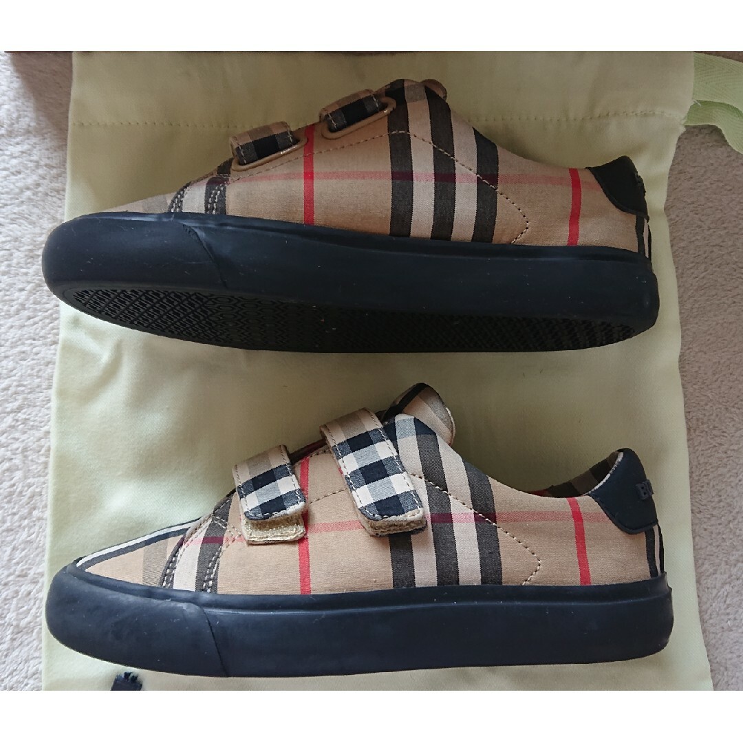 バーバリー キッズ スニーカー 31 size 19.5センチ - スニーカー