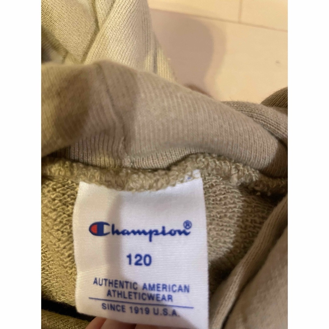 Champion(チャンピオン)のチャンピオン　パーカー　ベージュ キッズ/ベビー/マタニティのキッズ服男の子用(90cm~)(その他)の商品写真