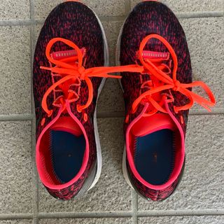 アンダーアーマー(UNDER ARMOUR)のmen'sスニーカー(25.5)(スニーカー)