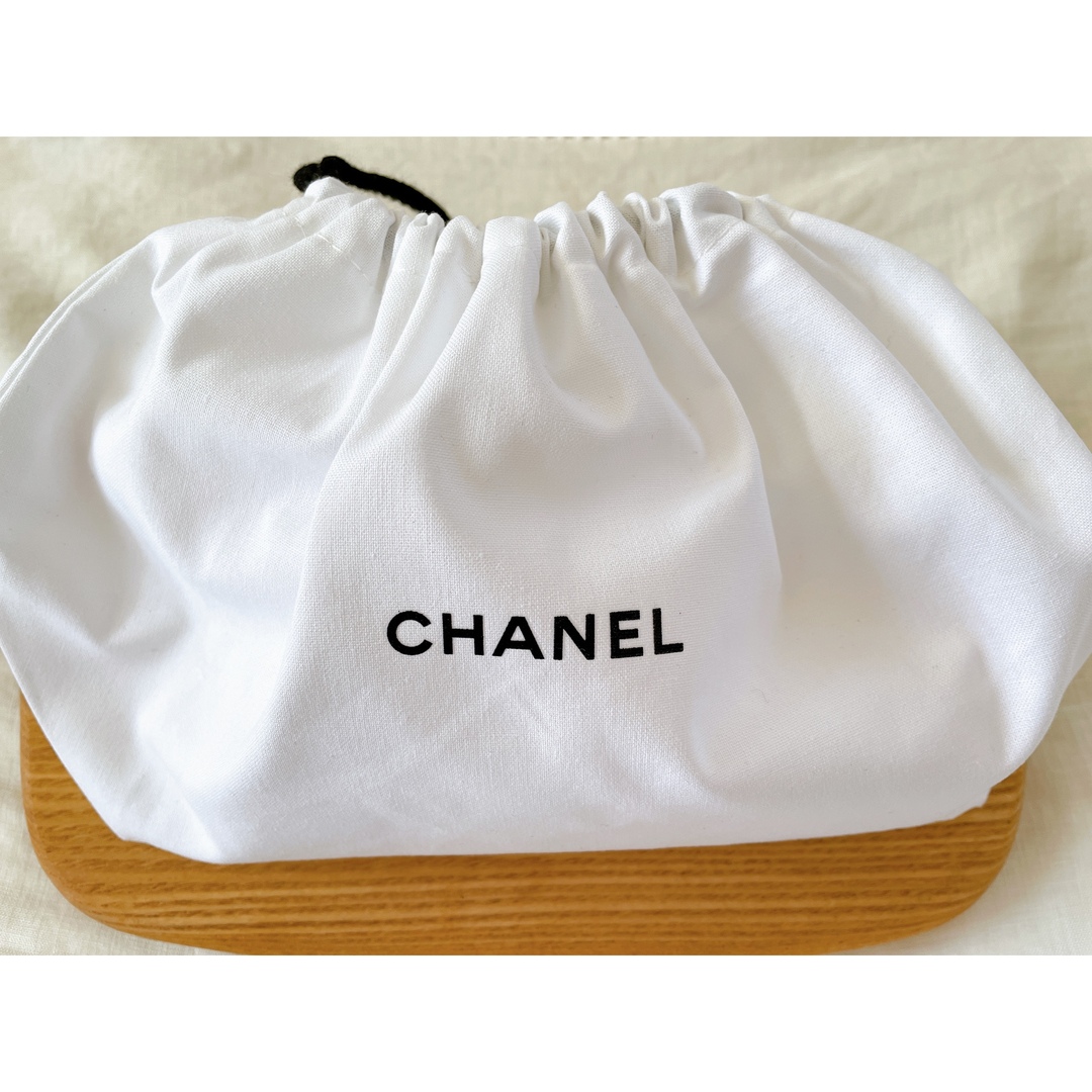 CHANEL(シャネル)の【新品】シャネル オリジナル巾着 ポーチ レディースのファッション小物(ポーチ)の商品写真