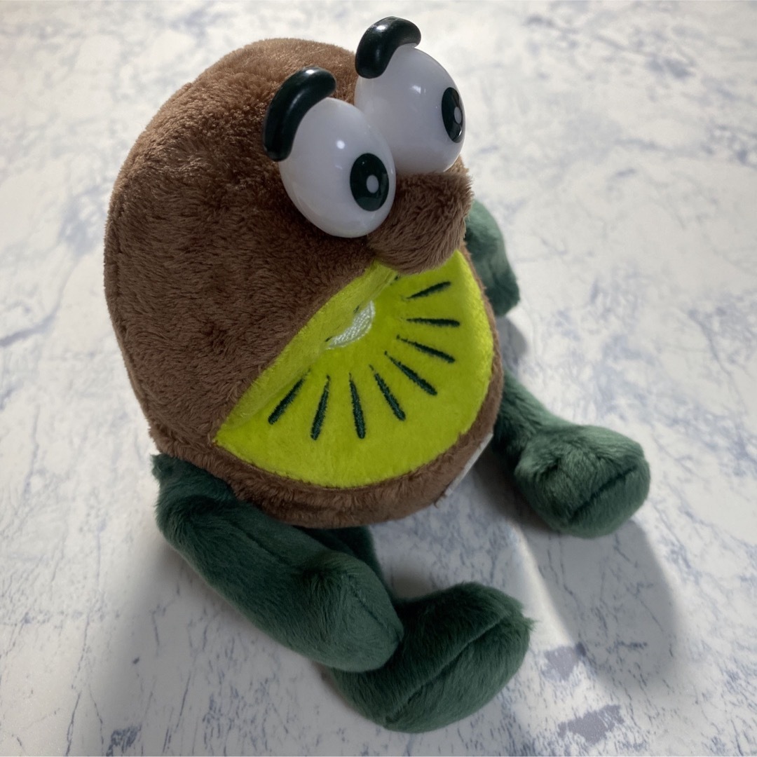 Zespri  キーウィぬいぐるみ　(グリーン) エンタメ/ホビーのおもちゃ/ぬいぐるみ(ぬいぐるみ)の商品写真