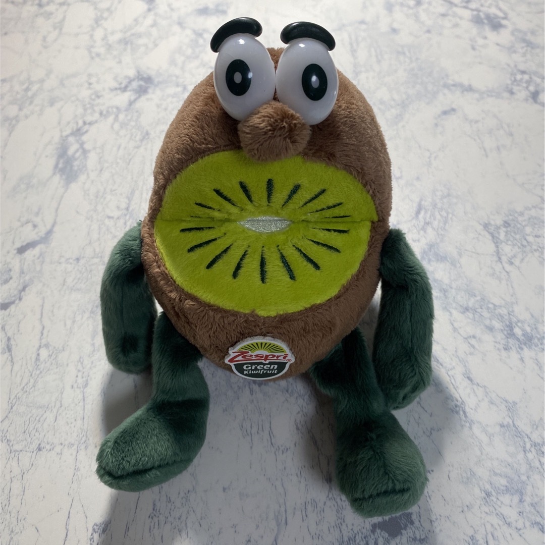 Zespri  キーウィぬいぐるみ　(グリーン) エンタメ/ホビーのおもちゃ/ぬいぐるみ(ぬいぐるみ)の商品写真