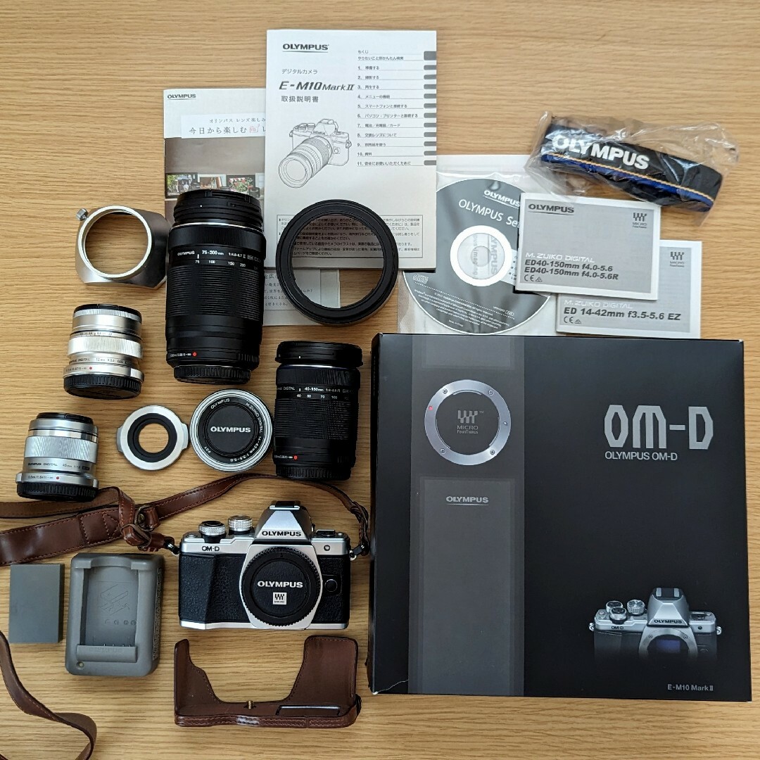 OLYMPUS - OLYMPUS OM-D E-M10ⅱ ミラーレス一眼 ダブルズームレンズ