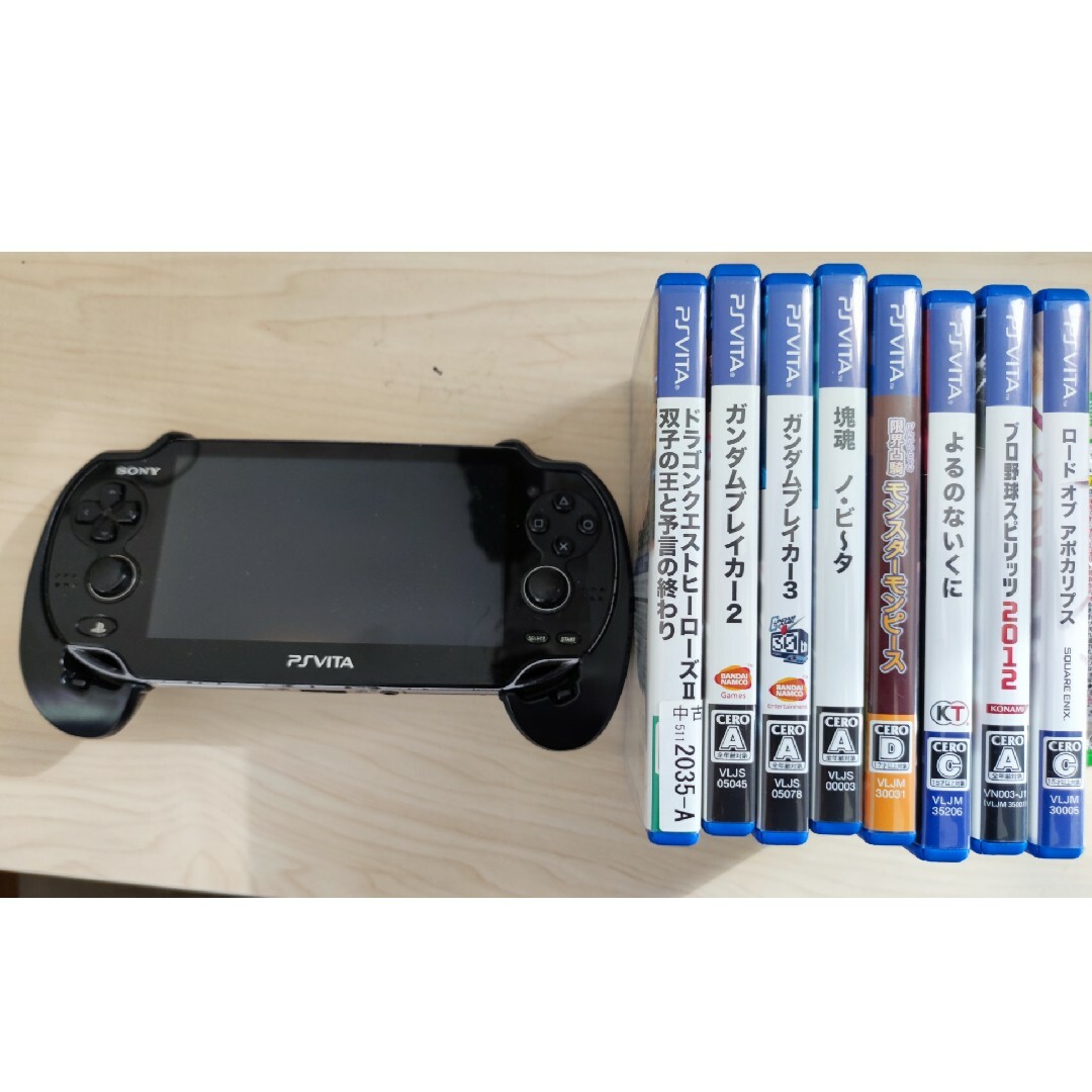 PlayStation Vita PCH-2000 ソフト2本セット