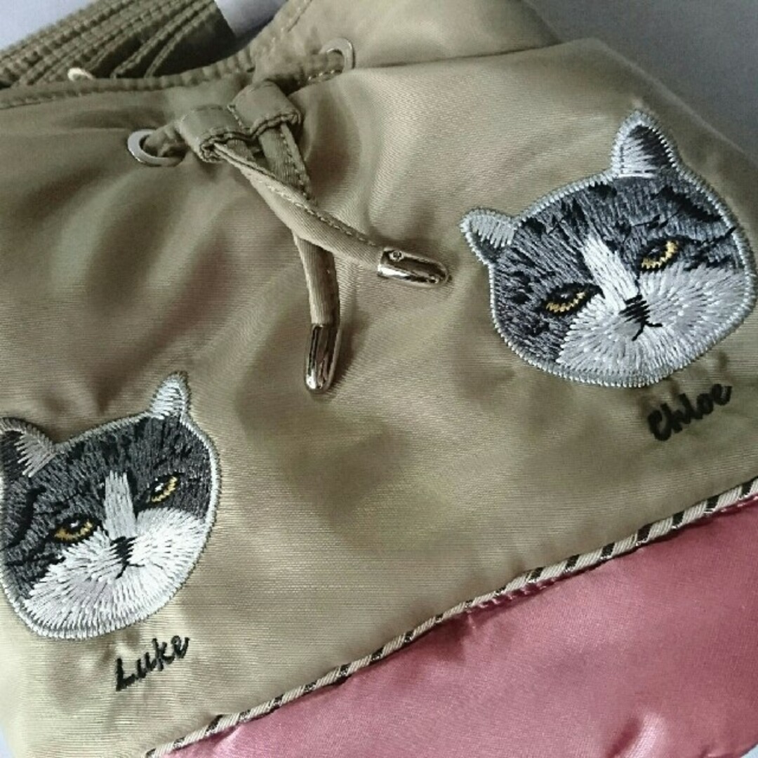 Casselini(キャセリーニ)の新品レア☆【高橋愛】コラボ★猫さん刺繍リバーシブル2wayバッグ【キャセリーニ】 レディースのバッグ(ショルダーバッグ)の商品写真